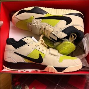 Travis Scott JUMPMAN JACK BRIGHT CACTUS SZ 13 mens brand new with everything..